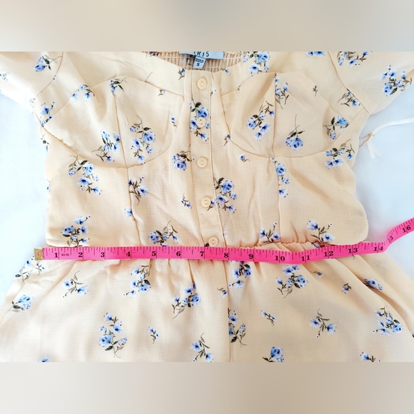 Short Romper by Iris Basic, women size small floral design - Picture 12 of 12